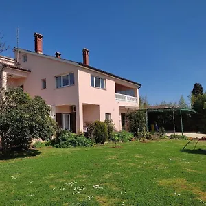 Casa Da Billy , Pola Croazia