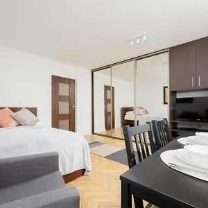 Studio Downtown By Renters Apartament